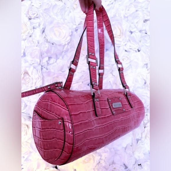 ✨Y2K VINTAGE GUESS PINK BARRL BAG PINK CROC BARREL BAG PINK GUESS SHOULDER BAG✨ - Picture 7 of 8